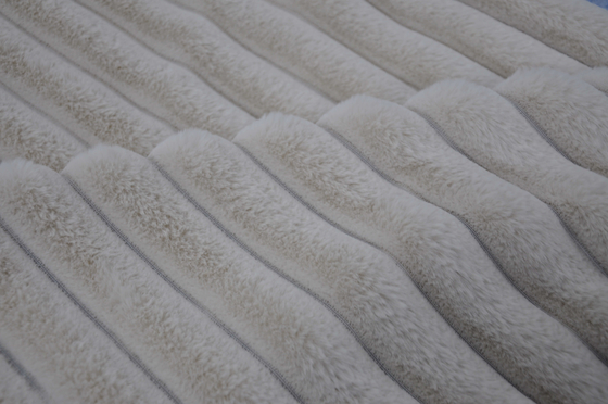 Прорезанное мех 100Polyester 150cm CW кролика или регулируемое